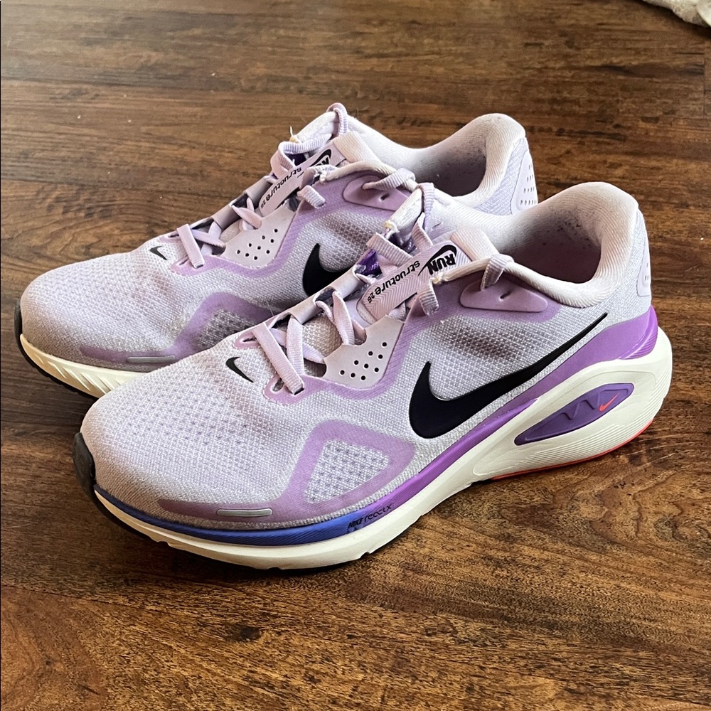 Like New Nike Run Structure 26 Running Shoes - Picture 2 of 12